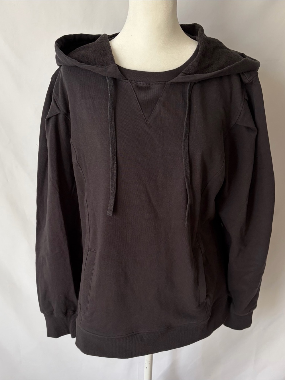 New LOGO by Lori Goldstein French Terry Solid Hoodie Phantom size Medium